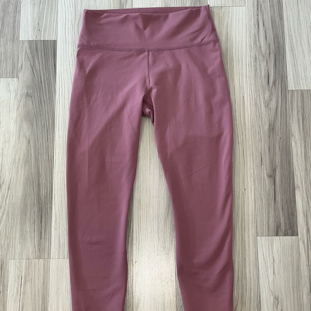 SOLD on Vinted. Fabletics compression capri leggings - Picture 2 of 4
